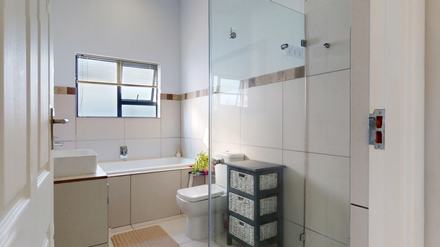 3 Bedroom Property for Sale in Berg En Dal Western Cape